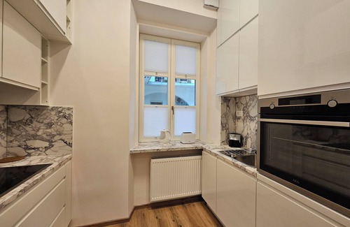 Ljubljana Old Town Apartment | Apartment Sviti Tour As Modern and quiet place by Town Hall with AC and WI-FI