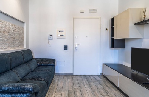 Tiche Apartment | Apartment 'Syria Luxury Apartment' with Private Terrace, Wi-Fi and Air Conditioning