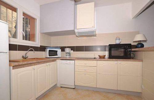 La Londe-les-Maures Apartment | APARTMENT T2 * 4 p 10m from the BEACH with SEA VIEW & HEATED SWIMMING POOL (6)