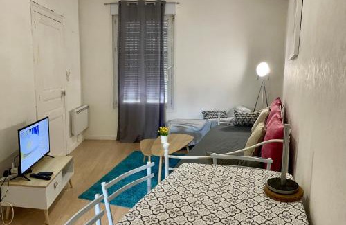 Miroir - Batignolles Apartment | Apartment T2 Le Mans TGV Station