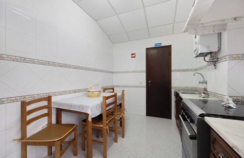 Baiona Apartment | Apartment 'T2 Malveiro' with Private Terrace and Wi-Fi