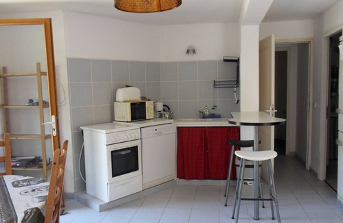 Le Pradet Apartment | Apartment T3 le Pradet in hillside villa near the sea