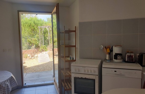 Le Pradet Apartment | Apartment T3 le Pradet in hillside villa near the sea