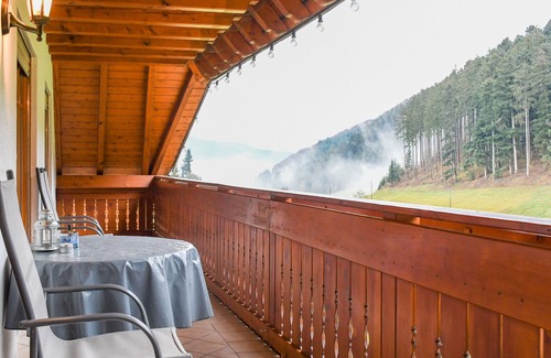 Hofstetten Apartment | Apartment 'Talblick' with Shared Terrace, Balcony and Wi-Fi