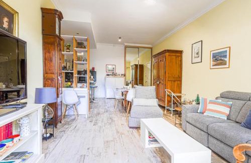 La Madeleine Apartment | Apartment Terrasses de la Baie des Anges by Interhome