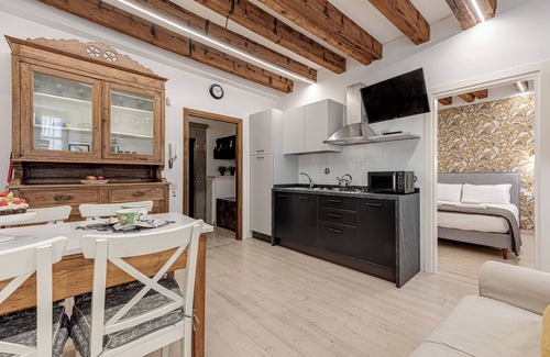 Duomo Apartment | Apartment 'Tornabuoni City Center Florence' with Wi-Fi and Air Conditioning