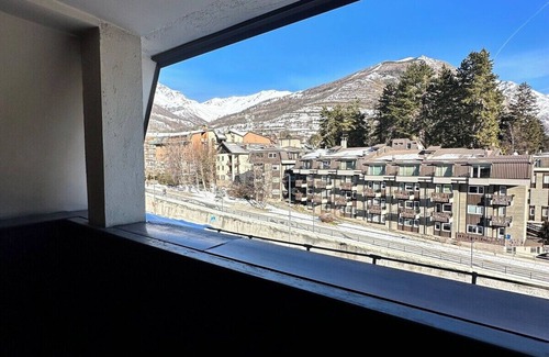 Bardonecchia Apartment | Apartment 'Trilocale Einaudi Bardonecchia' with Balcony and Wi-Fi