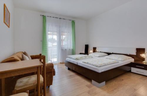 Zadar Apartment | Apartment Twisting By The Private Pool