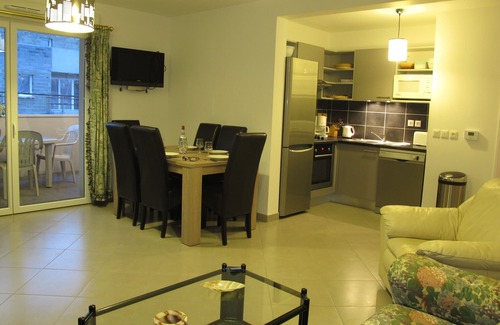 Andernos-les-Bains Apartment | Apartment type T3, * balcony + box in small new private building