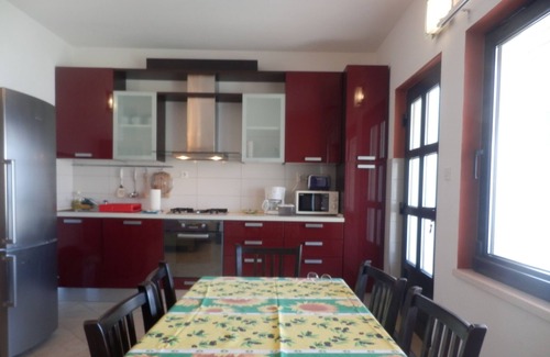 Ploce Apartment | Apartment up to 4 persons, 5 minutes from the beach and Old Town, with parking