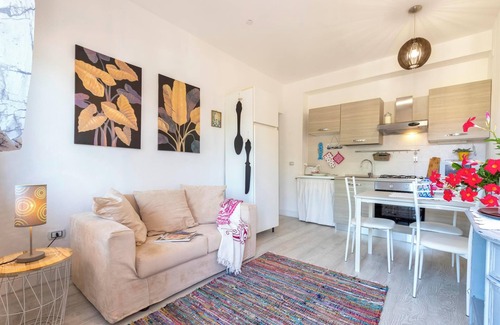 Alghero Apartment | Apartment Uva Regina near the Beach with Garden, Terrace, Balcony & A/C