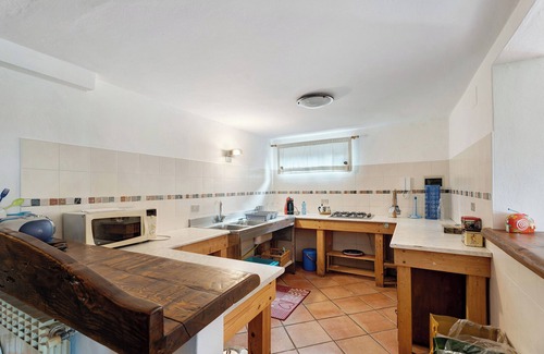 Vergiate Apartment | Apartment 'Valerio' with Mountain View, Wi-Fi and Air Conditioning