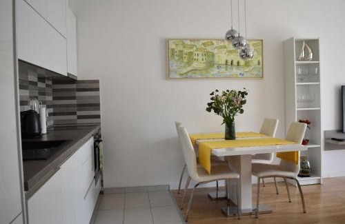 Komolac Apartment | Apartment Vapor - Two Bedroom Apartment with Balcony