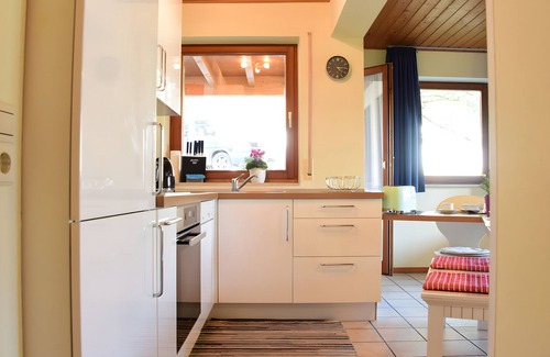 Unterkirnach Apartment | Apartment 'Veilchen' with Mountain View, Private Terrace and Wi-Fi