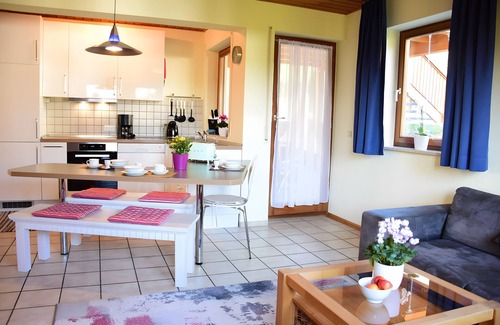 Unterkirnach Apartment | Apartment 'Veilchen' with Mountain View, Private Terrace and Wi-Fi