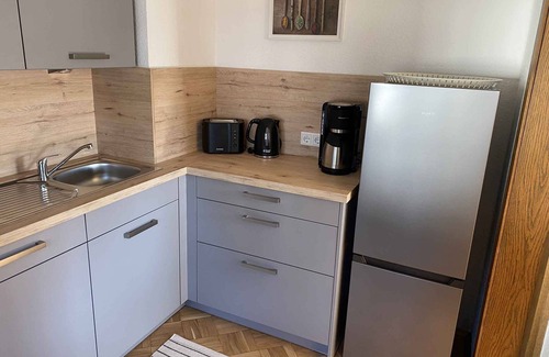 Ortsmitte Apartment | Apartment 'Veojano' with Balcony and Wi-Fi