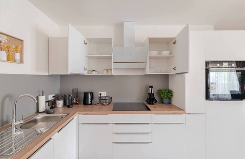 Loerrach Apartment | Apartment Verso - Stylish 3BR Suite Near Basel