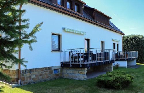 Pirna Apartment | Apartment view of fortress in Pirna