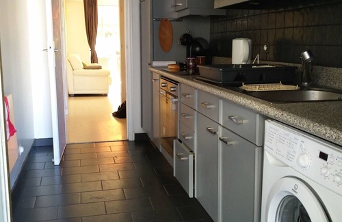 California - Pezou House | apartment view on calm and sunny park