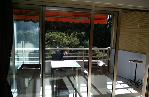 California - Pezou House | apartment view on calm and sunny park