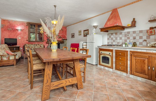 Case Peschiera-Lu Fraili Apartment | Apartment 'Villa Bouganville 2' with Garden