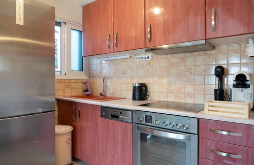 Merichas Apartment | Apartment 'Villa Christina Kythnos' with Sea View, Wi-Fi and Air Conditioning