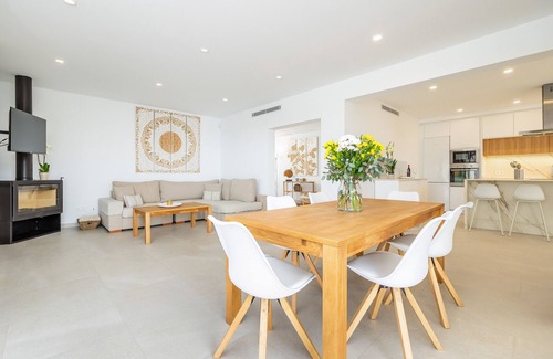 Pedruscada Apartment | Apartment 'Villa Na Pilena' with Sea View, Wi-Fi and Air Conditioning