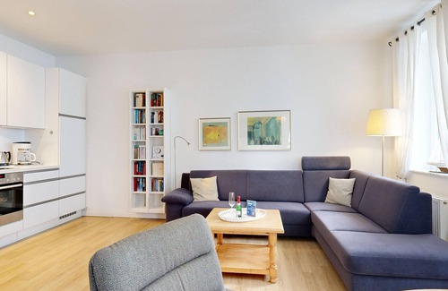 Binz Apartment | Apartment Villa Strandblick 08, side sea view, Binz,(ID SB108) - Strandblick 08