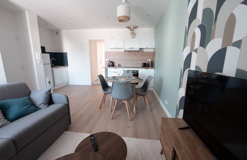 Lorient Apartment | Apartment 'Villeneuve - 4 Pers' with Wi-Fi - Breizh key