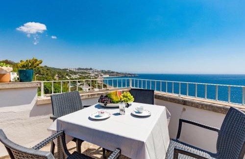 Castro Marina Apartment | Apartment Villetta Paradiso-1 by Interhome