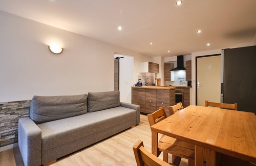Gresse-en-Vercors Apartment | Apartment 'Vraiment Comme La Maison' with Shared Pool and Private Terrace