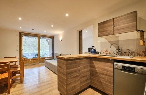 Gresse-en-Vercors Apartment | Apartment 'Vraiment Comme La Maison' with Shared Pool and Private Terrace