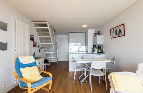 Trebeurden Apartment | Apartment 'Vue Mer By Madame Est Servie' with Sea View and Balcony