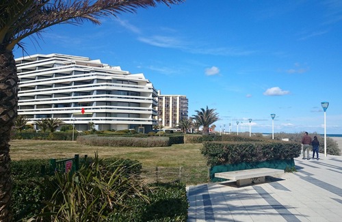 La Cote Radieuse Apartment | Apartment waterfront luxury building Canet Sud, parking and WIFI access
