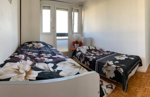 Champigny-sur-Marne Apartment | Apartment with balcony near Paris & Disneyland