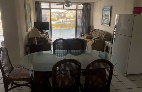 Las Playas Apartment | Apartment with Spectacular Bay View