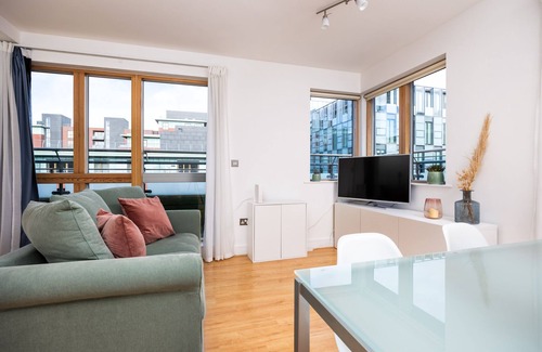 Grand Canal Dock Apartment | Apartment w/ Terrace & City views by Grand Canal Dock