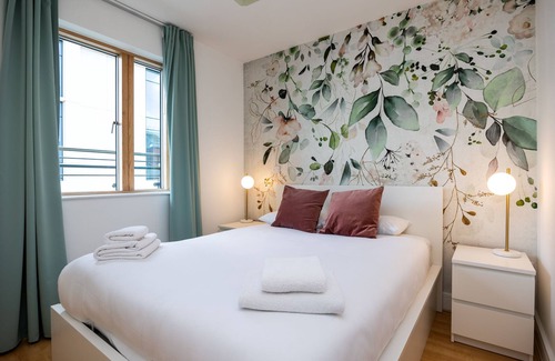 Grand Canal Dock Apartment | Apartment w/ Terrace & City views by Grand Canal Dock