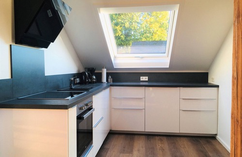 Holthausen Apartment | Apartment 'Wahl' with Mountain View, Balcony and Wi-Fi