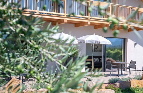 St. Pauls Apartment | Apartment 'Weinangerhof Apfelbaum' with Mountain View, Shared Pool and Wi-Fi