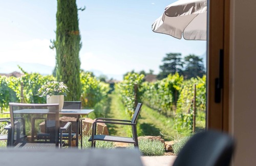 St. Pauls Apartment | Apartment 'Weinangerhof Apfelbaum' with Mountain View, Shared Pool and Wi-Fi