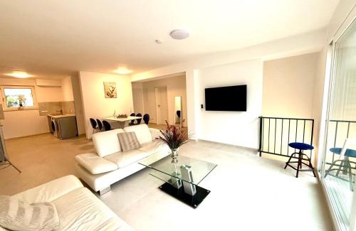 Rhein-Erft-Kreis District Apartment | Apartment WH6