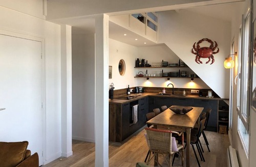 Agon-Coutainville Apartment | Apartment with beautiful terrace on the seafront