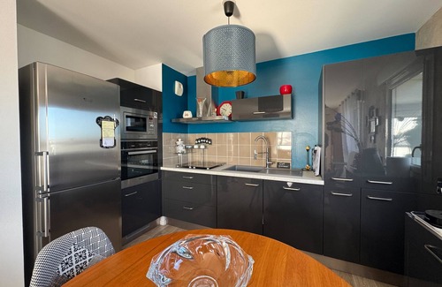Bieville-Beuville Apartment | Apartment with balcony in Biéville-Beuville
