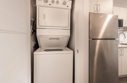 Longue-Pointe Apartment | Apartment with 2 bedrooms and terrace