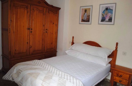 Cadiz House | Apartment with 4 bedrooms and 2 bathrooms a few meters from the beach. All exterior