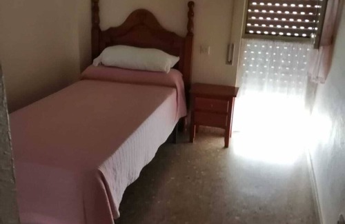 Cadiz House | Apartment with 4 bedrooms and 2 bathrooms a few meters from the beach. All exterior