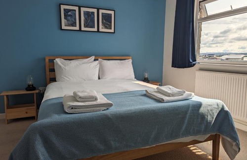 Plymouth Apartment | Apartment with a view, perfect for breaks and WFH