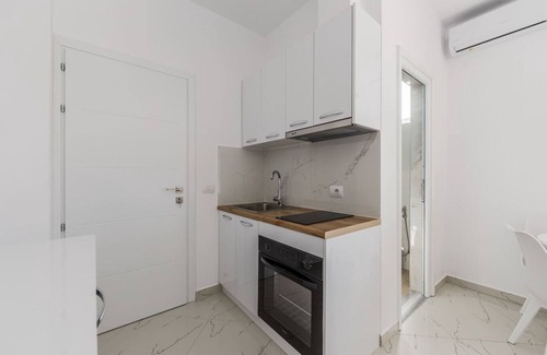 Golem Apartment | Apartment with AC and Balcony | Golem