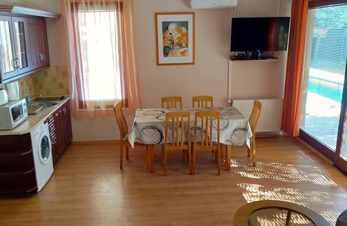 Siofok Aranypart Apartment | Apartment with air-conditioner next to pool with 2 floors, beach 120m, free WIFI